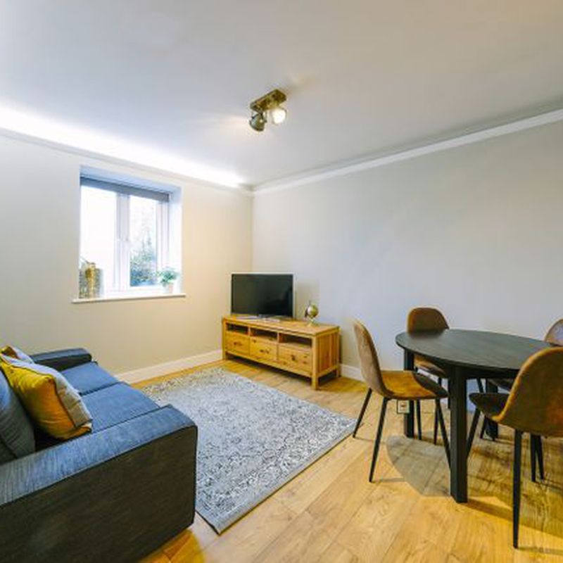 Flat to rent in Gloucester Road, Patchway, Bristol BS34 Almondsbury