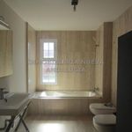 Rent 5 bedroom house of 319 m² in Almería