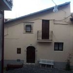 Rent 1 bedroom house of 80 m² in Prata d'Ansidonia