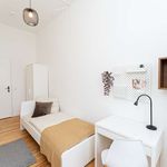 Rent a room of 66 m² in Berlin