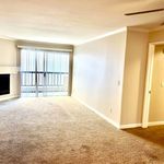 Rent 2 bedroom apartment of 83 m² in Woodland Hills