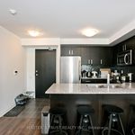 Appartement de 613 m² avec 2 chambre(s) en location à Toronto