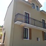 Rent 4 bedroom house of 109 m² in Versols-et-Lapeyre