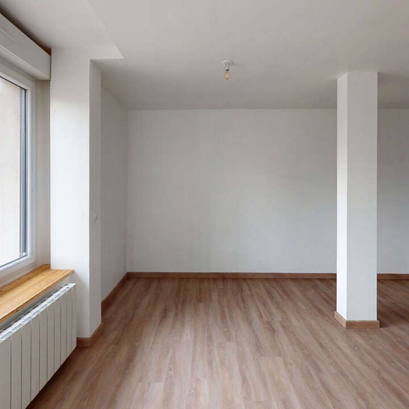 Location appartement 2 pièces 44 m² Bourgoin-Jallieu (38300)