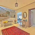 Rent 6 bedroom house of 573 m² in Dubai