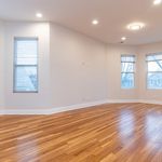 Rent 3 bedroom apartment of 1075 m² in Chicago