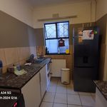 Rent 1 bedroom apartment in Roodepoort