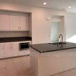 Rent 1 bedroom apartment of 85 m² in Irvine