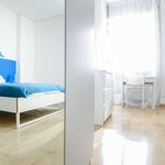 Rent 5 bedroom house in Milan