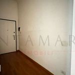 Affitto 3 camera appartamento di 115 m² in Milano