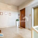 Affitto 4 camera appartamento di 165 m² in Palermo