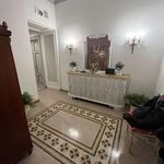 Rent 5 bedroom apartment of 200 m² in Roma