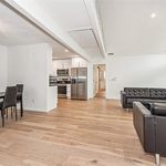 Rent 3 bedroom house of 122 m² in Hampton Bays