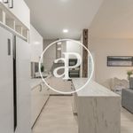 Rent 4 bedroom apartment of 110 m² in Madrid