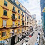 Affitto 4 camera appartamento di 135 m² in Naples