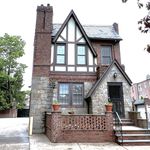 Rent 1 bedroom house in Forest Hills