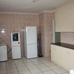 Rent 7 bedroom house in Port Elizabeth