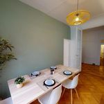 Rent 6 bedroom apartment in Paris