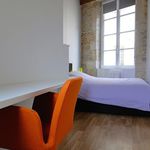 Rent 3 bedroom apartment of 47 m² in LYON 06