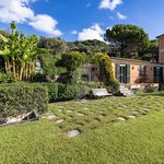 Rent 3 bedroom house of 155 m² in Alassio