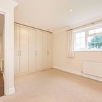 Rent 6 bedroom house in Walton-on-Thames