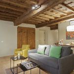 Rent 2 bedroom apartment of 65 m² in Firenze