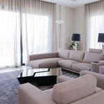 Rent 5 bedroom house of 350 m² in Marbella
