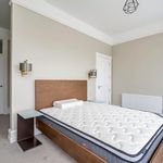 Rent 2 bedroom apartment in Carryduff