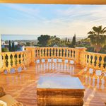 Rent 5 bedroom house of 1540 m² in Marbella