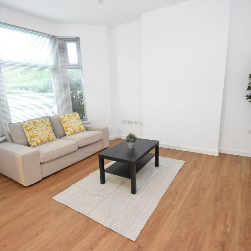 1 bed flat to rent in Riverside Terrace, Cardiff, CF5