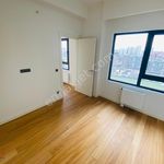 İstanbul konumunda 2 yatak odalı 66 m² ev