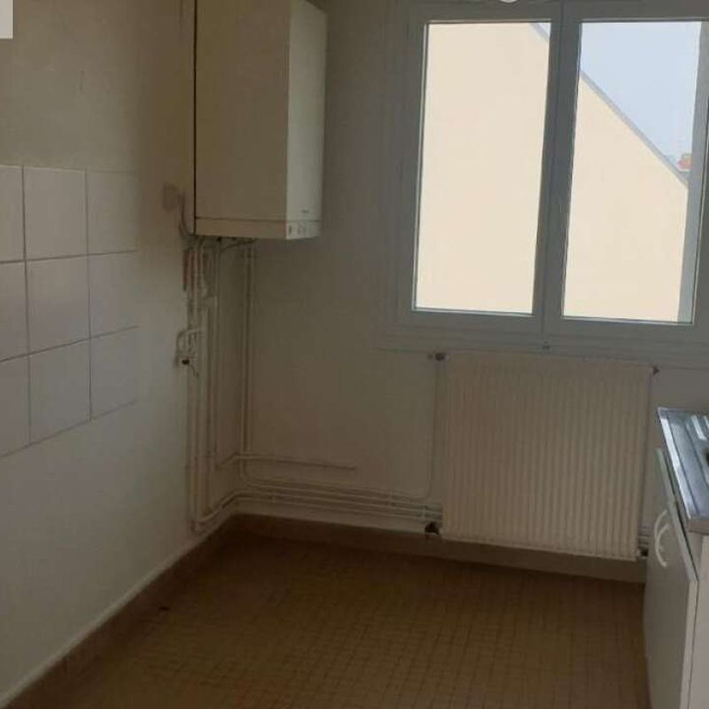 Location appartement 1 pièce 33 m² Beauvais (60000)