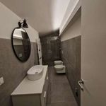 Rent 4 bedroom apartment of 94 m² in Modena