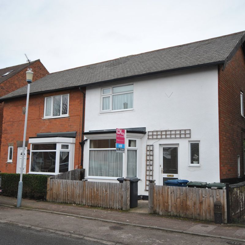 2 bed house to rent in Manvers Road, West Bridgford, NG2 £995 per month