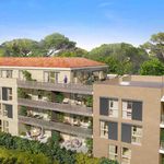 Rent 3 bedroom apartment of 66 m² in Fréjus