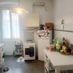 Affitto 6 camera appartamento di 80 m² in Genova