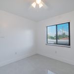 Rent 3 bedroom apartment of 1400 m² in Miami