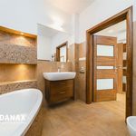 Wynajmij 8 sypialnię apartament z 149 m² w Kraków