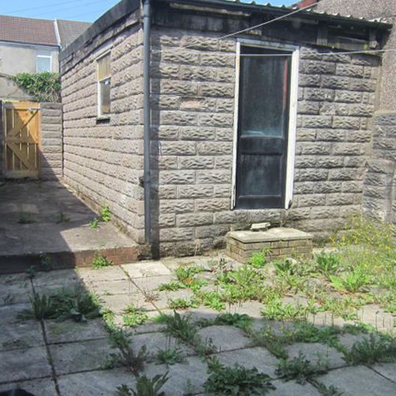Terraced house to rent in Queen Street, Treforest, Pontypridd CF37