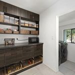 Rent 4 bedroom house of 270 m² in Los Angeles