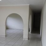 Rent 4 bedroom house of 300 m² in eThekwini