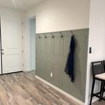 Rent 4 bedroom apartment of 175 m² in Bakersfield