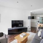 Rent 2 bedroom flat of 76 m² in Chessington