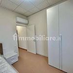 Affitto 5 camera appartamento di 120 m² in Reggio nell'Emilia