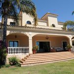 Rent 6 bedroom house of 1500 m² in Marbella