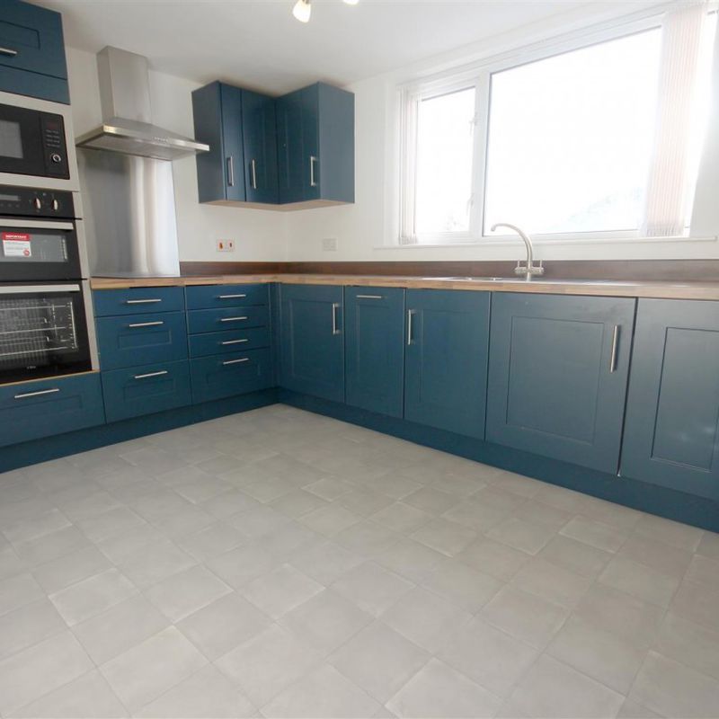 2 Bedroom Flat/Apartment To Let Fourlane Ends