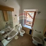 Affitto 5 camera appartamento di 90 m² in Biella