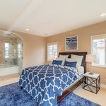 Rent 4 bedroom apartment of 425 m² in Huntington Beach