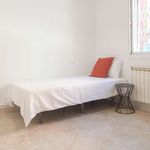 Rent a room of 71 m² in Alcalá de Henares
