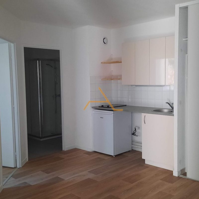 Appartement 2 pièces, 32m² en location à Dieulefit 390 € par mois *
